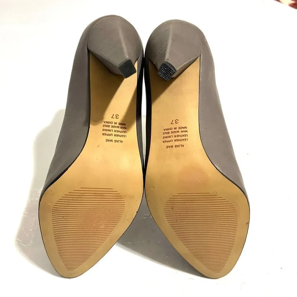 ALIAS MAE Taupe Gray Leather Heeled bootie Size 6.5US 37EU